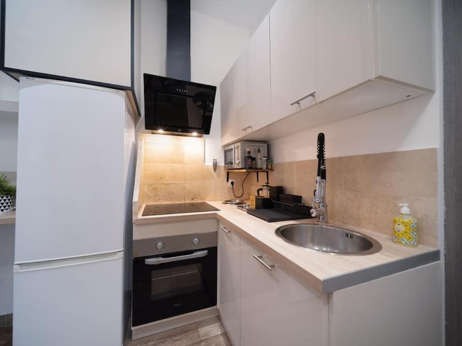 Appartement Tout Equipe 2 A 4 Couchages Au Coeur Du Vieux Port Marseille Kültér fotó